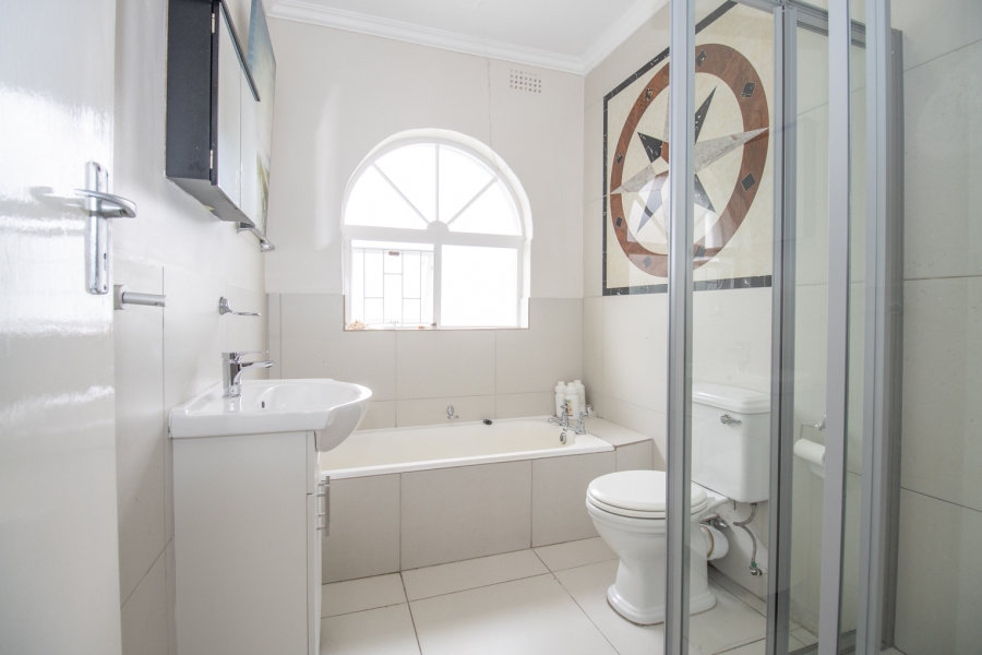 4 Bedroom Property for Sale in Fish Hoek Western Cape